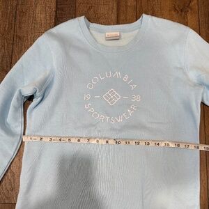 Columbia pullover light blue  size s